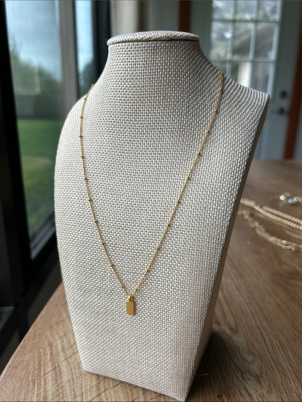 Delicate Gold Bar Pendant Necklace NWOT